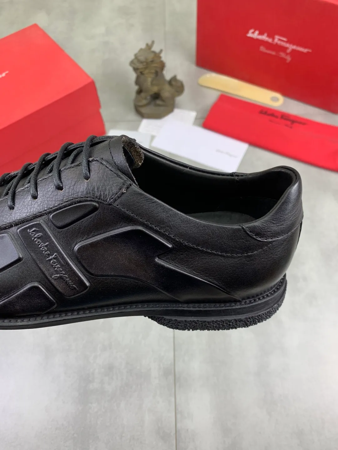 Men's Men's Shoes P560💰[New Style] Water-dyed Niuli 🆘[Salvatore Ferragamo] Ferragamo's latest casual business leather shoes for men! Listed simultaneously! The fabric is made of specially imported original calfskin, the lining is made of imported water-dyed cowhide, and the original combination outsole is absolutely luxurious and leads the fashion trend. Matching code: 39-44 (45 customized) 5️⃣ colors available